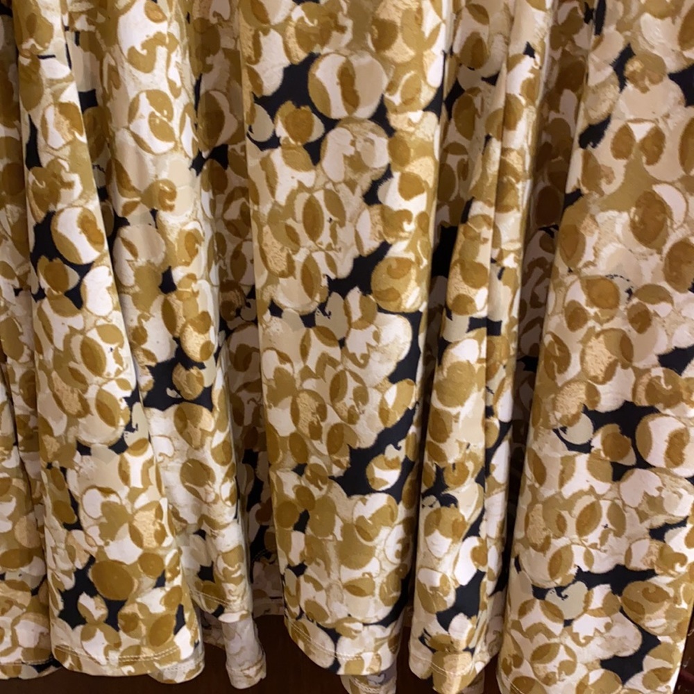Tunic in animal print like NWT 3/4 sleeves with pockets Has high low hem - Picture 7 of 7